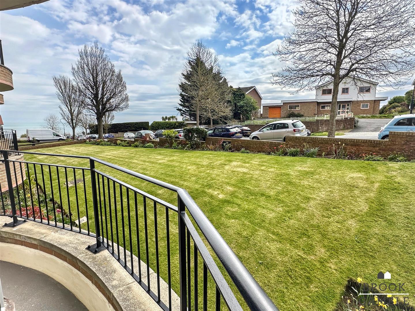 3 Bedroom Flat. St. Johns Road in Eastbourne,  11
